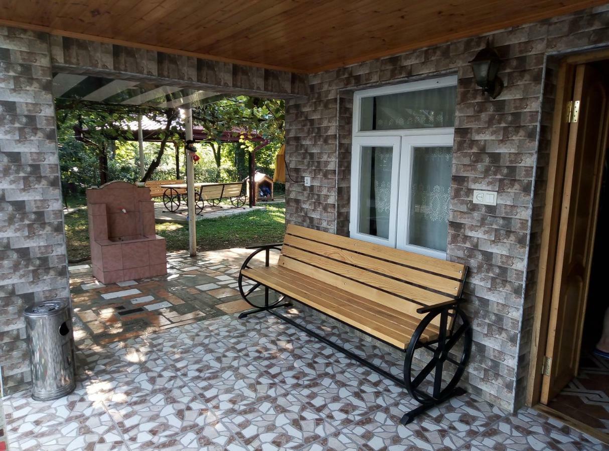 Guest House Danelia Martvili Exterior photo